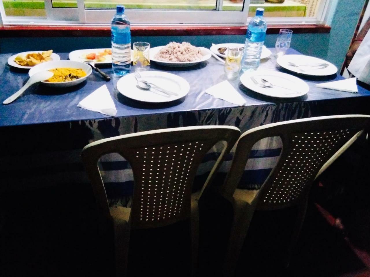 Hikkaduwa Backyard Beach Homestay Galle Exterior foto